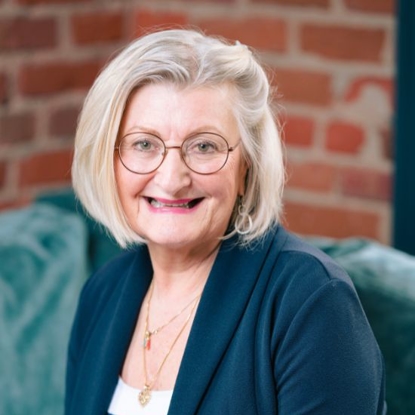 Karen  Lucarelli Photo